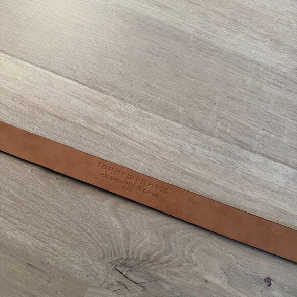 TOMMY HILFIGER reversible belt logo and plain sides size M 34-36 NWT - Picture 4 of 7